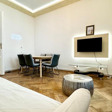 Luxury Apartment At Famous Vienna Kutschkermarkt Exterior foto