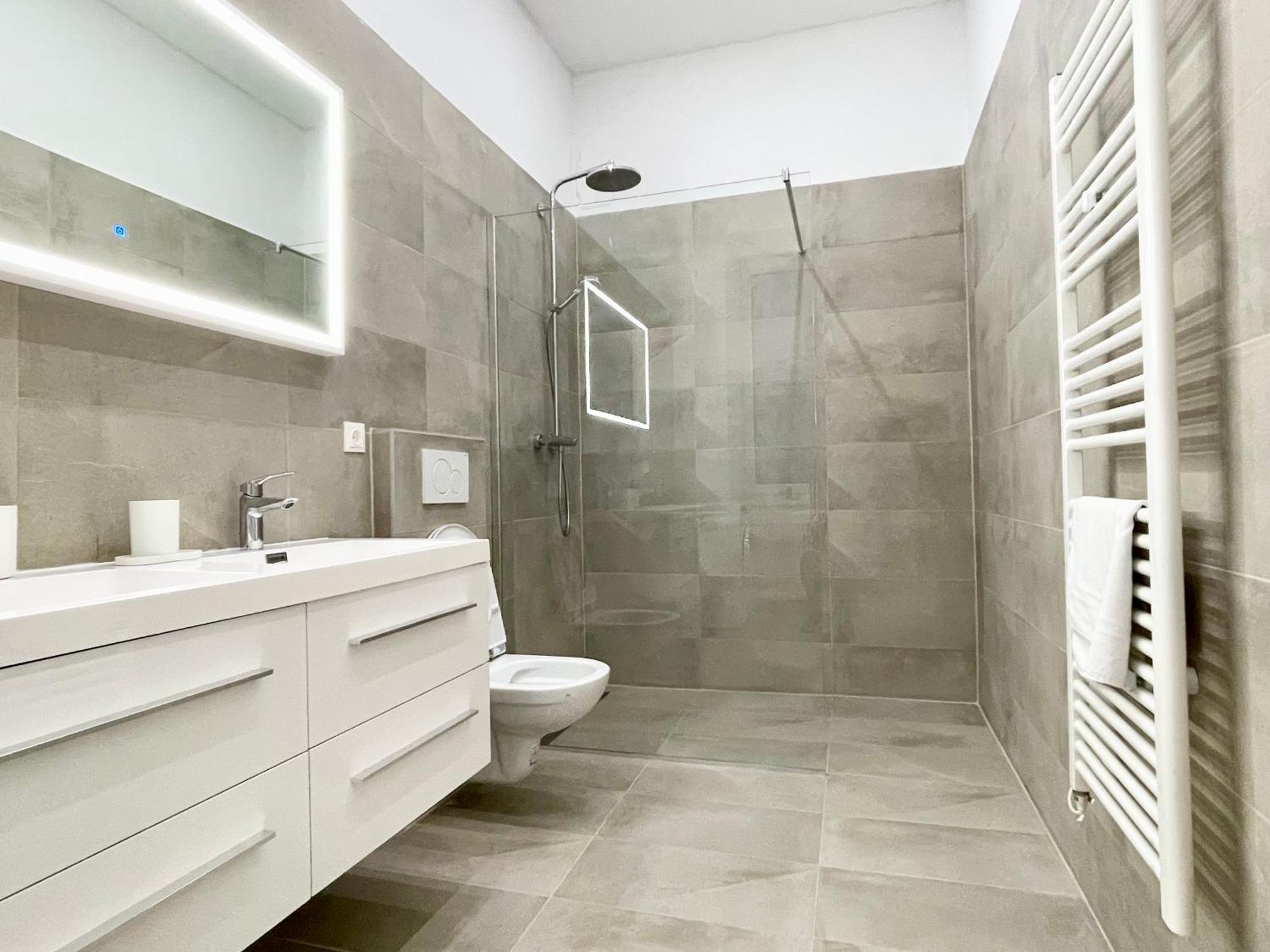 Luxury Apartment At Famous Vienna Kutschkermarkt Exterior foto